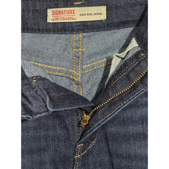 ✨ Levi's Signature Skinny Jeans Women's W28 L30 Dark Wash Stretch ✨ - Picture 4 of 6